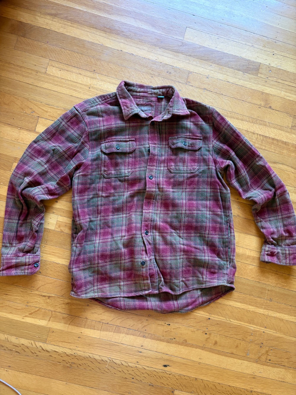 Orvis heavy cotton flannel shacket shirt pockets cabincore cosy red plaid work L